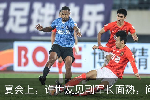 宴会上，许世友见副军长面熟，问：你是不是曾经给我送过烧鸡？